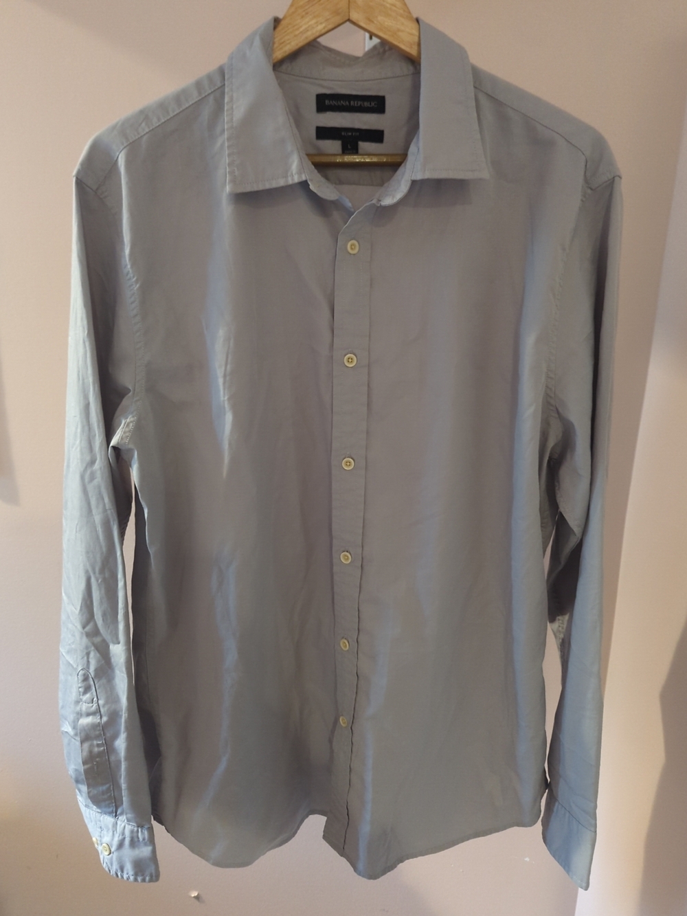 Banana Republic Men's Pale Blue Long-Sleeve Dress Shirt